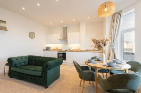 Apartment 4, King's Court